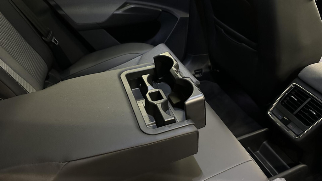 ŠKODA ENYAQ iV (N696SN) met abonnement