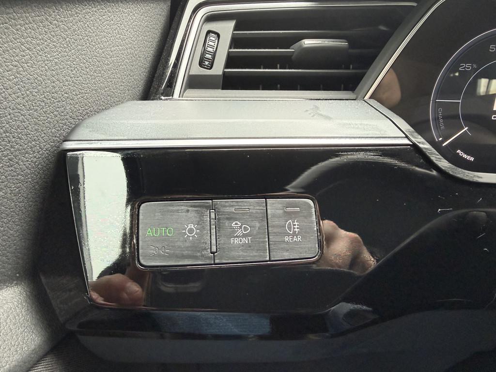 Audi e-tron (K886GP) met abonnement