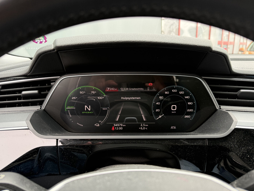 Audi e-tron (K886GP) met abonnement