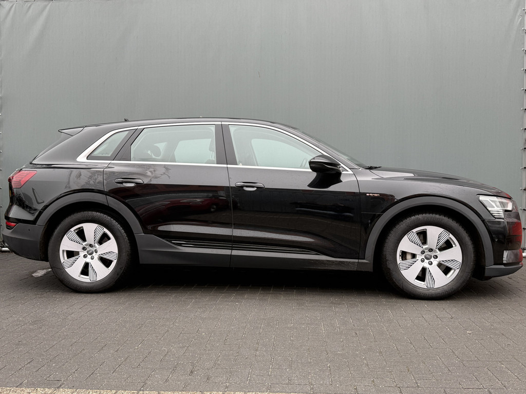 Audi e-tron (K886GP) met abonnement
