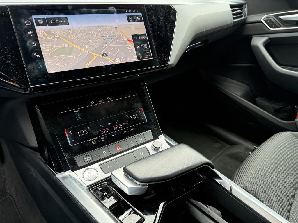 Audi e-tron (K886GP) met abonnement