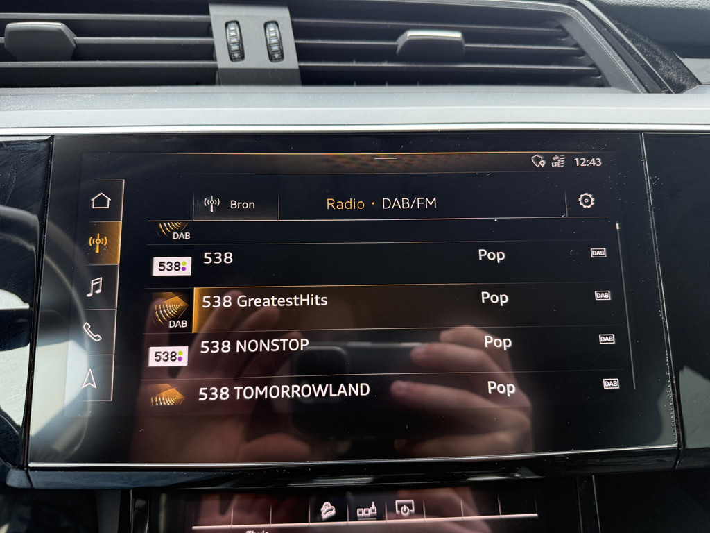 Audi e-tron (K886GP) met abonnement