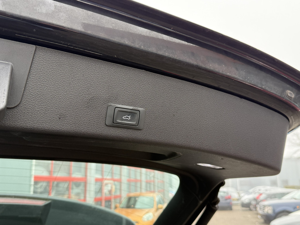 Audi e-tron (K886GP) met abonnement