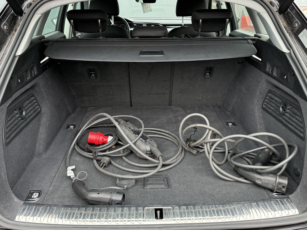 Audi e-tron (K886GP) met abonnement