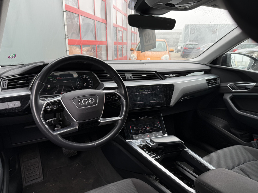 Audi e-tron (K886GP) met abonnement