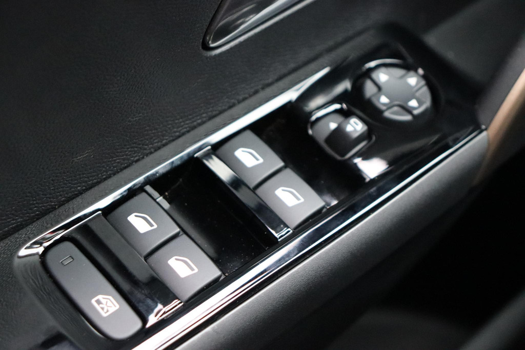 Lancia Ypsilon (JTX43H) met abonnement