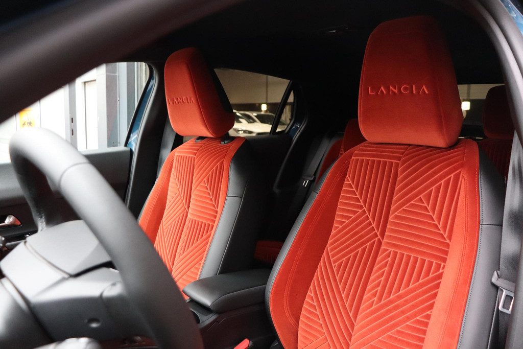 Lancia Ypsilon (JTX43H) met abonnement