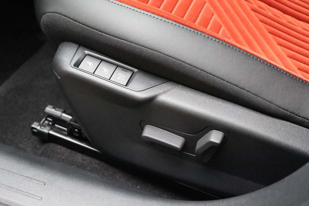 Lancia Ypsilon (JTX43H) met abonnement