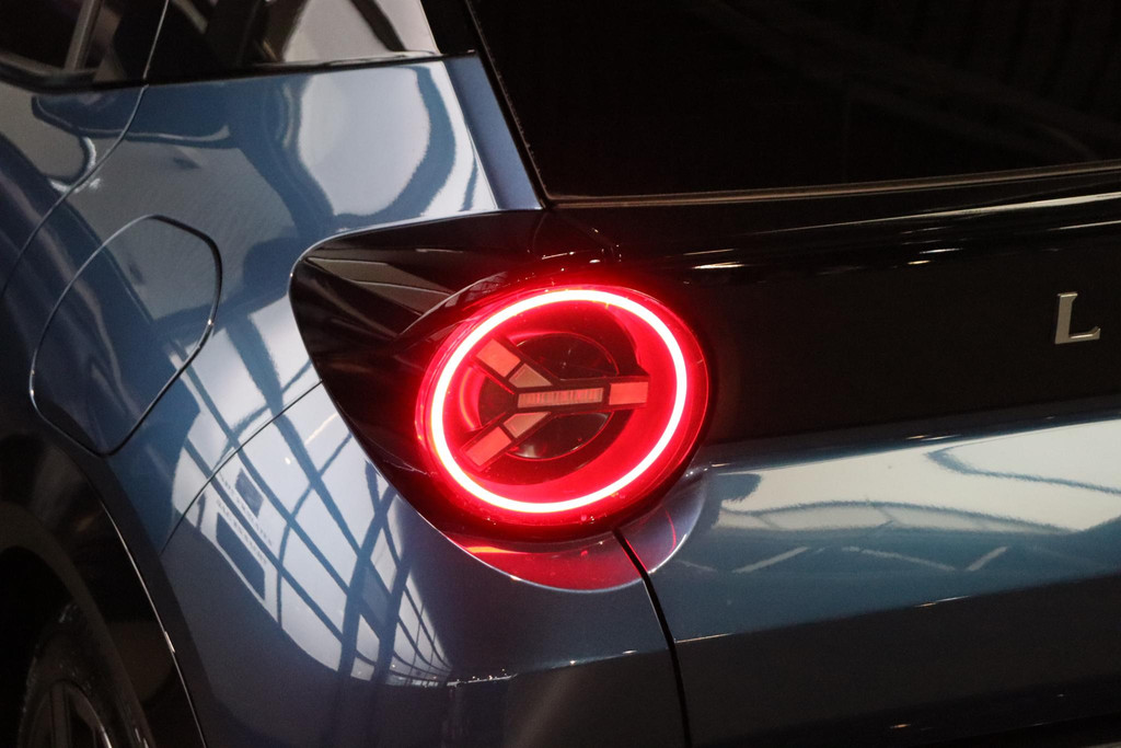 Lancia Ypsilon (JTX43H) met abonnement