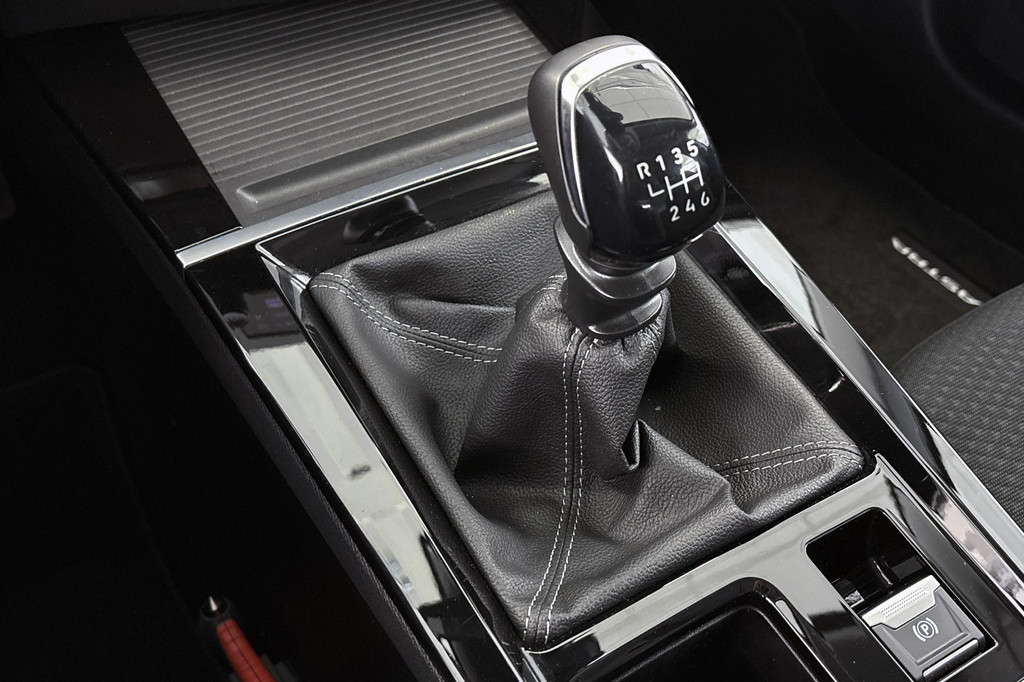 Opel Astra (T438JG) met abonnement