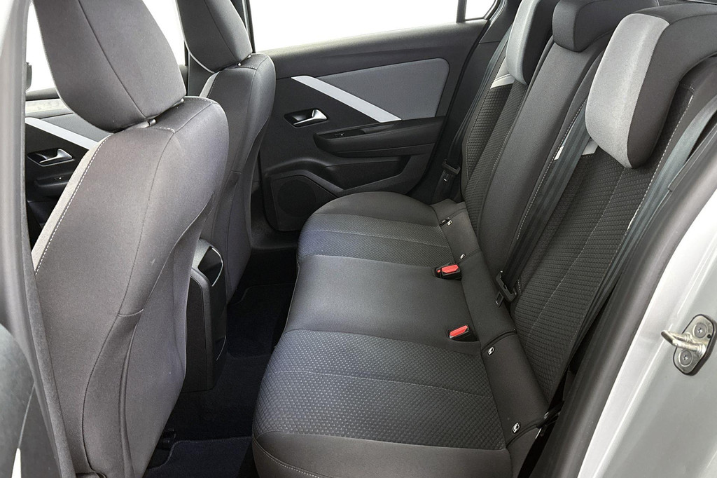 Opel Astra (T438JG) met abonnement