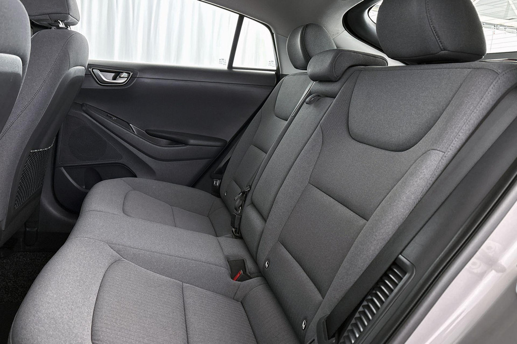 Hyundai IONIQ (JXG53N) met abonnement