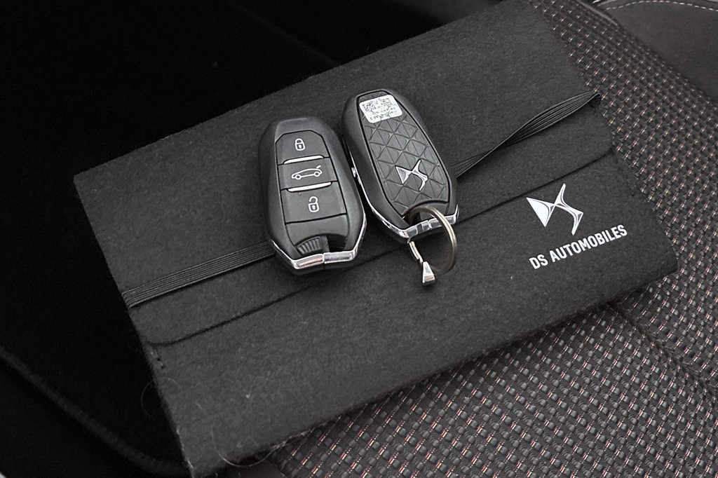 DS DS 3 (X635BL) met abonnement