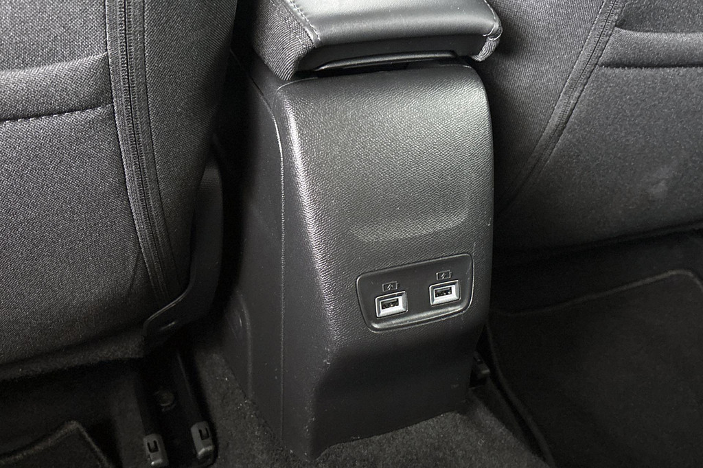 Peugeot e-208 (S495RD) met abonnement