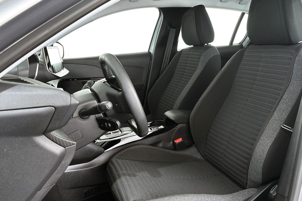 Peugeot e-208 (S495RD) met abonnement