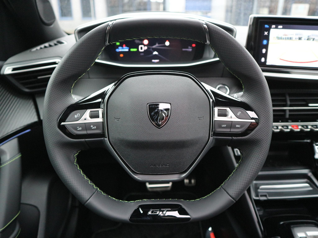 Peugeot e-2008 (JPL32D) met abonnement