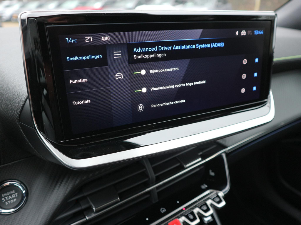 Peugeot e-2008 (JPL32D) met abonnement