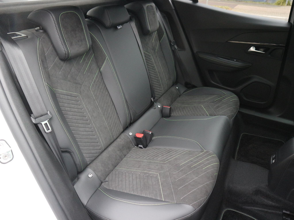 Peugeot e-2008 (JPL32D) met abonnement