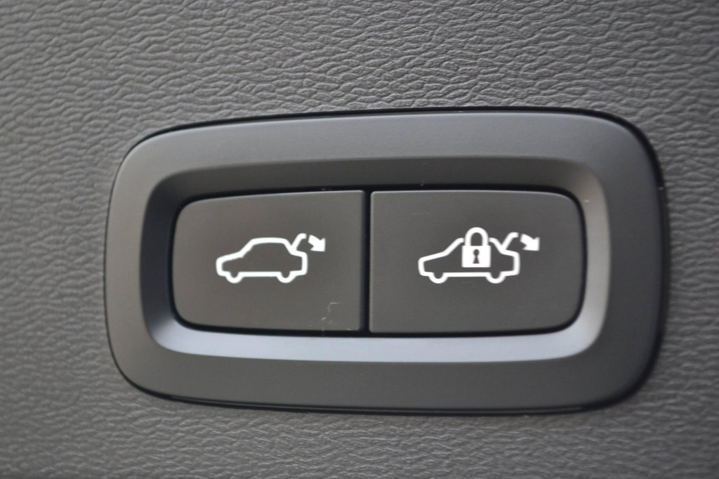 Volvo XC40 (K176GT) met abonnement