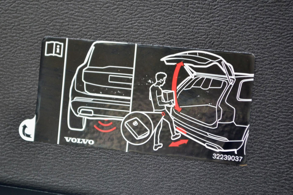 Volvo XC40 (K176GT) met abonnement