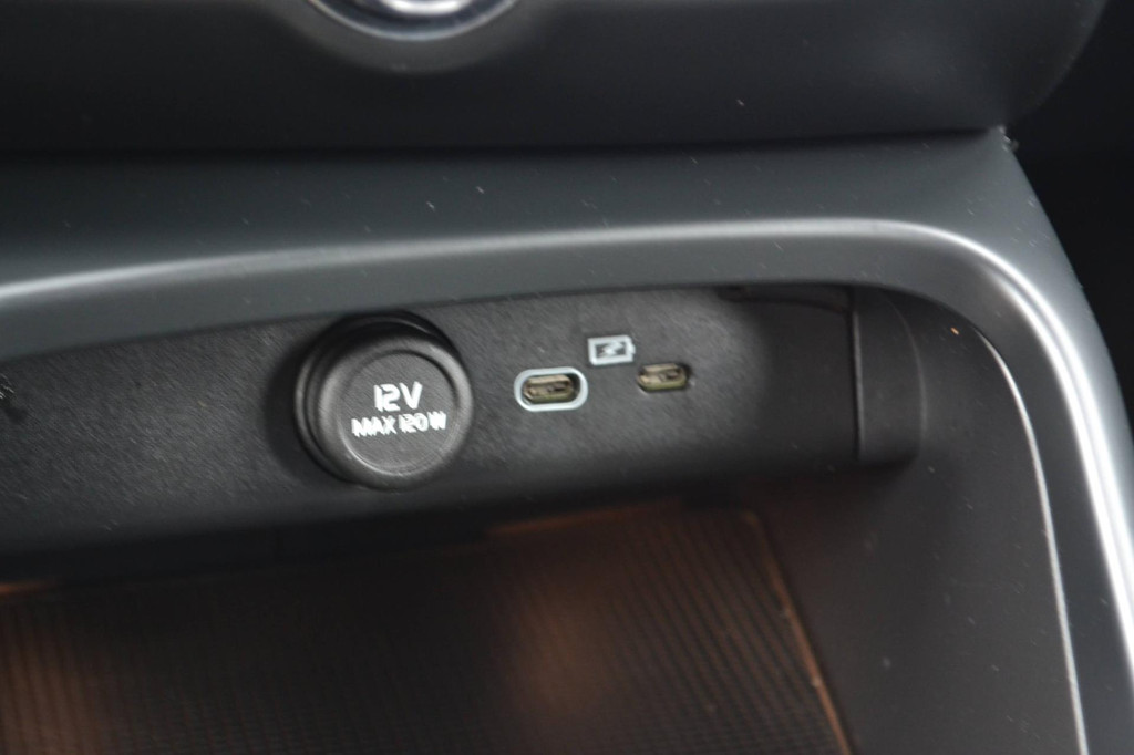 Volvo XC40 (K176GT) met abonnement