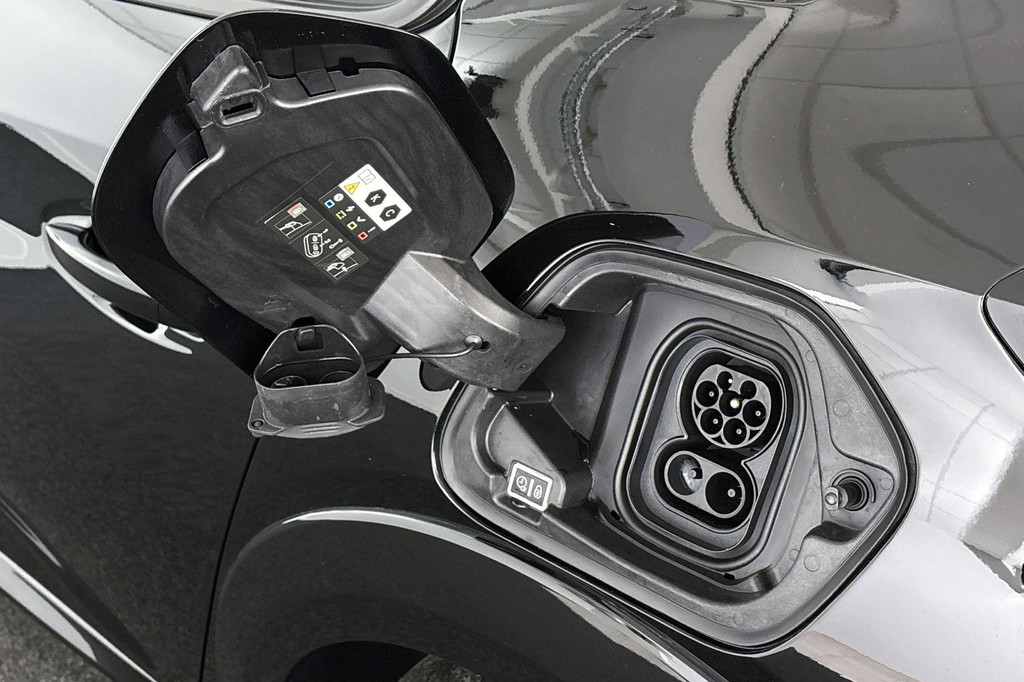 Peugeot e-208 (N817TR) met abonnement