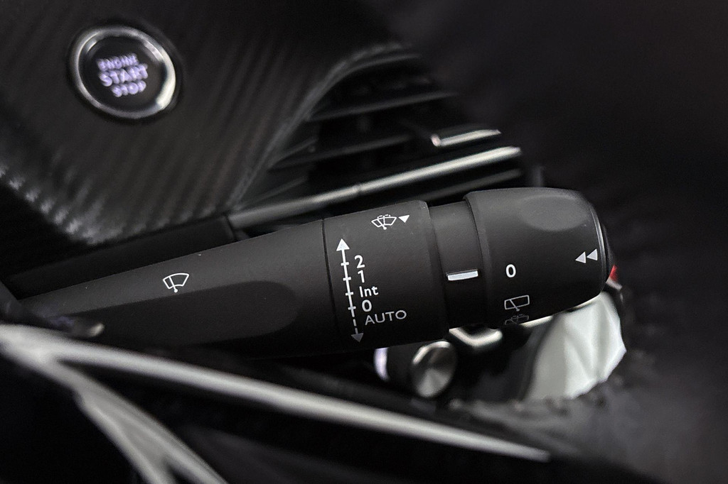 Peugeot e-208 (N817TR) met abonnement