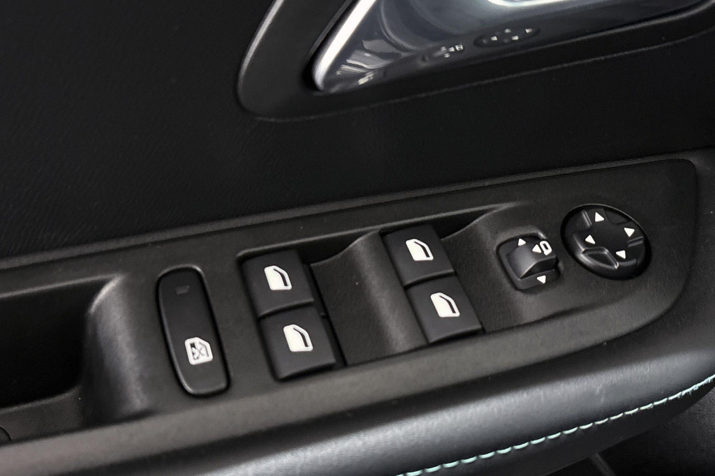 Peugeot e-208 (N817TR) met abonnement