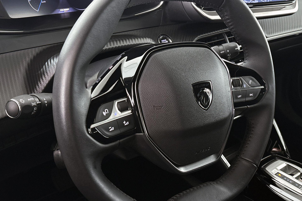 Peugeot e-2008 (X912XN) met abonnement