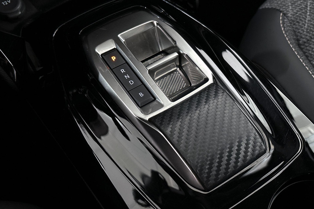 Peugeot e-2008 (X912XN) met abonnement