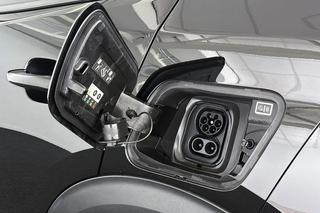 Peugeot e-2008 (X912XN) met abonnement