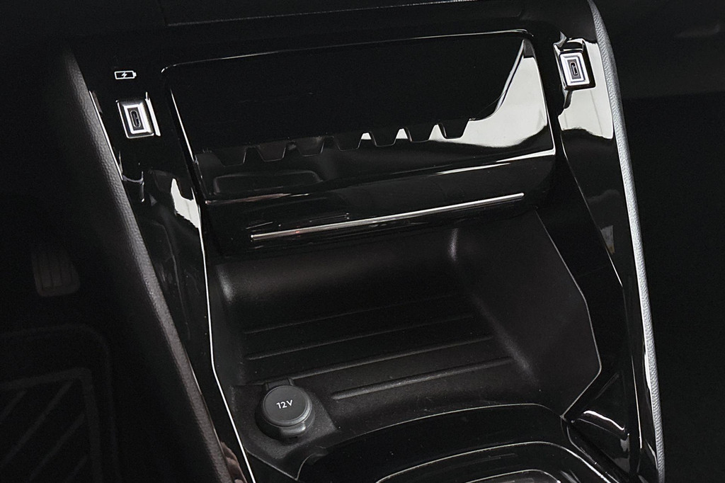 Peugeot e-2008 (X912XN) met abonnement