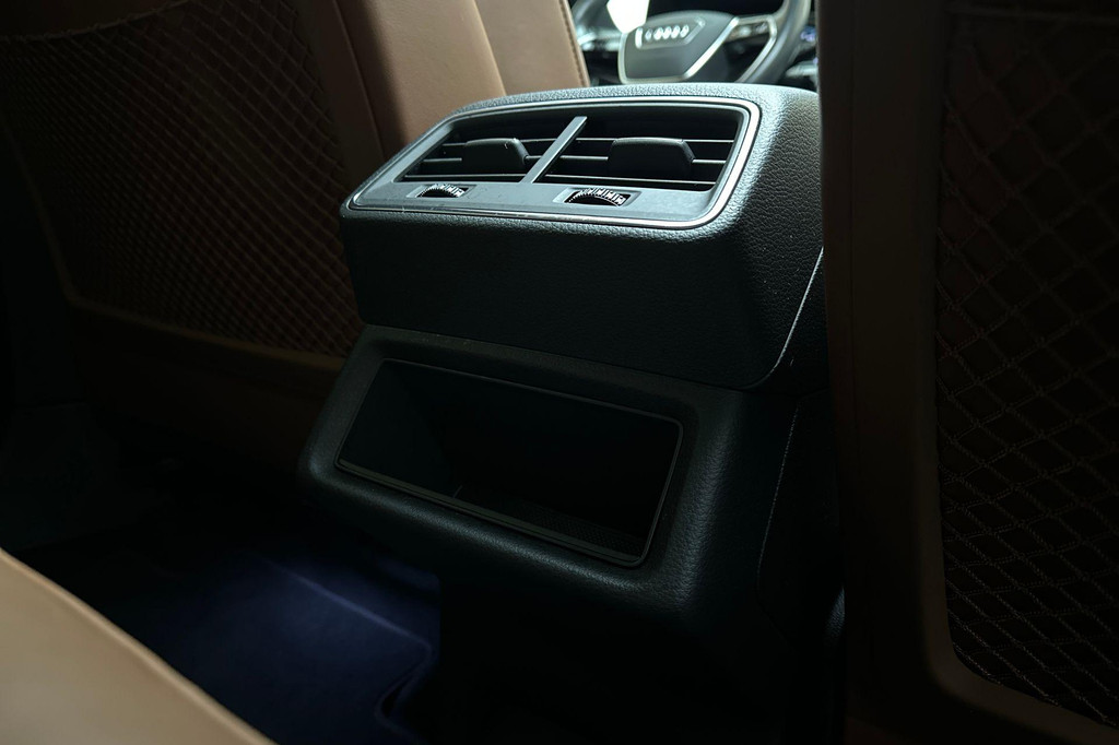 Audi e-tron (L564BR) met abonnement