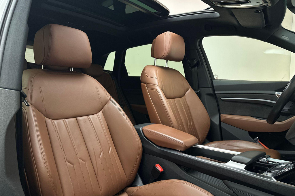 Audi e-tron (L564BR) met abonnement