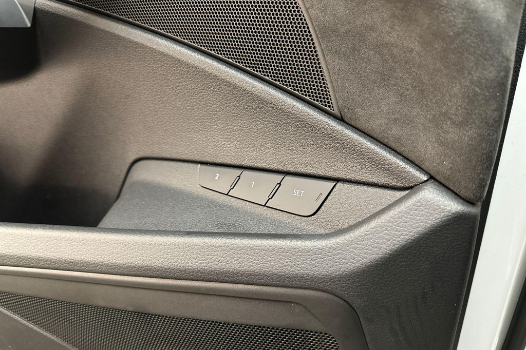 Audi e-tron (L564BR) met abonnement