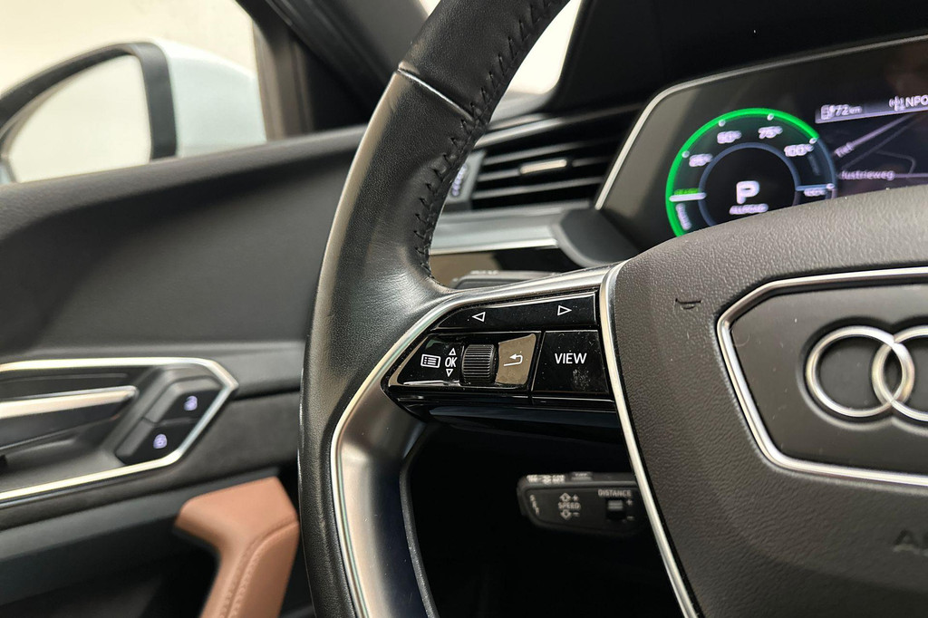 Audi e-tron (L564BR) met abonnement