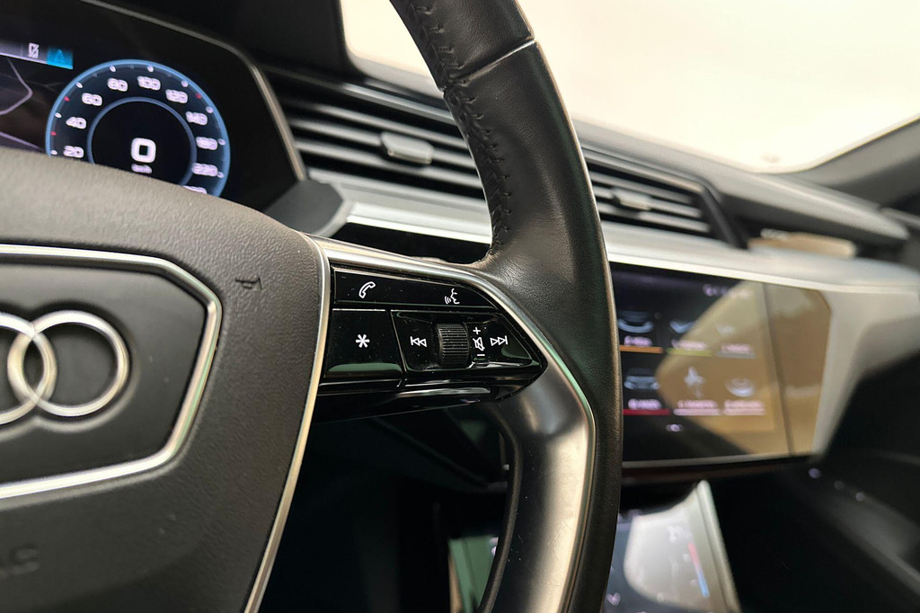 Audi e-tron (L564BR) met abonnement