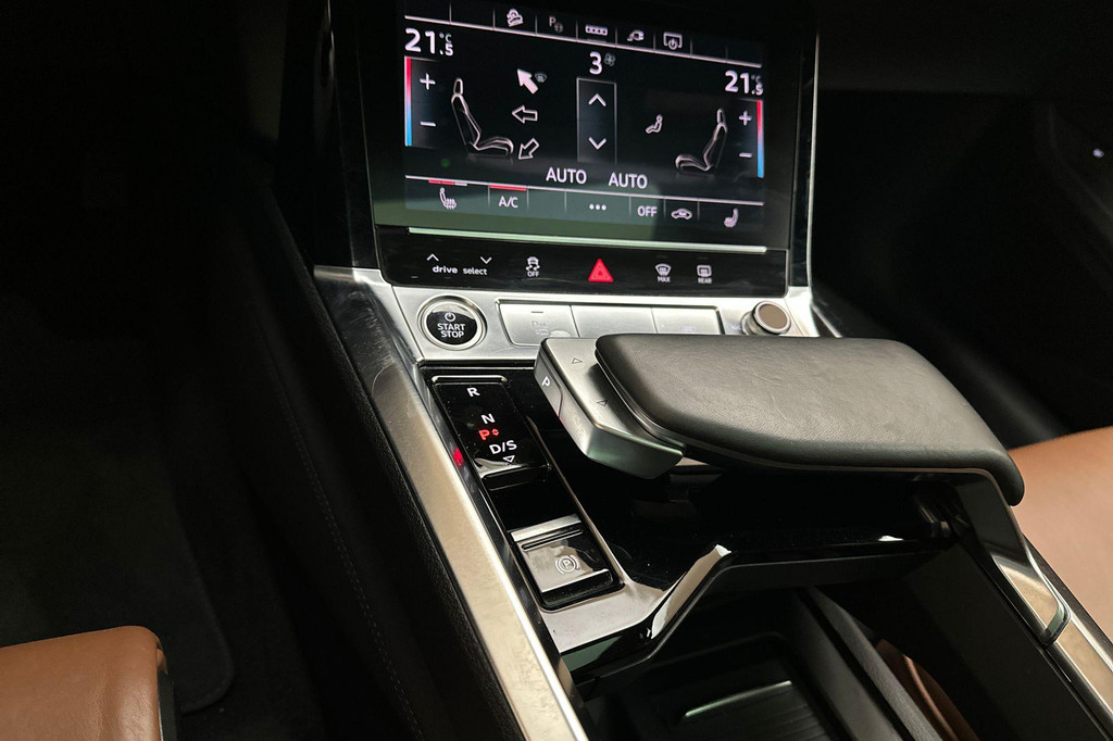 Audi e-tron (L564BR) met abonnement