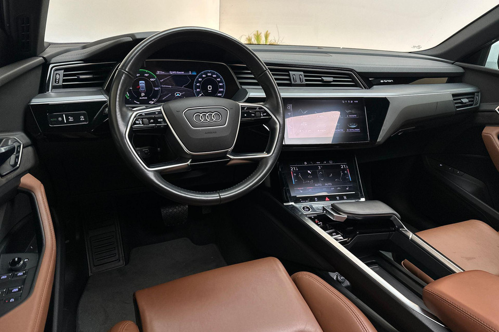Audi e-tron (L564BR) met abonnement