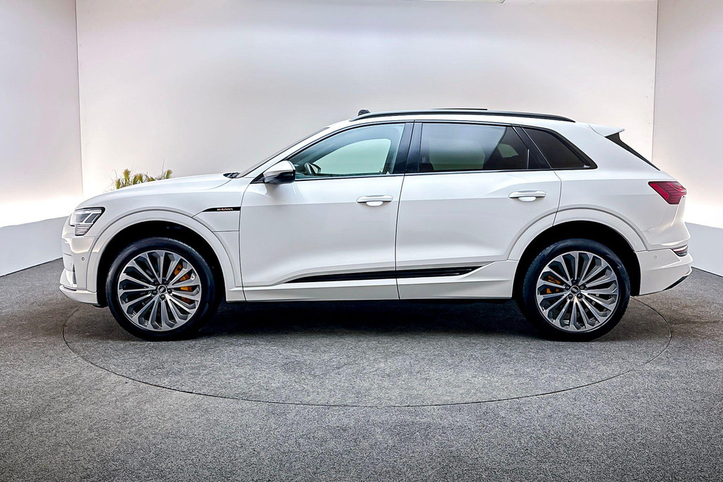 Audi e-tron (L564BR) met abonnement