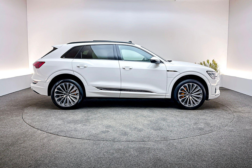 Audi e-tron (L564BR) met abonnement