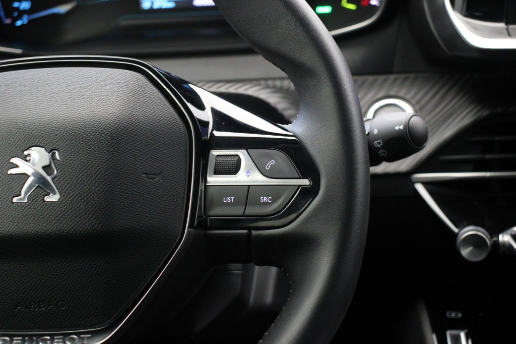 Peugeot e-208 (S906LJ) met abonnement