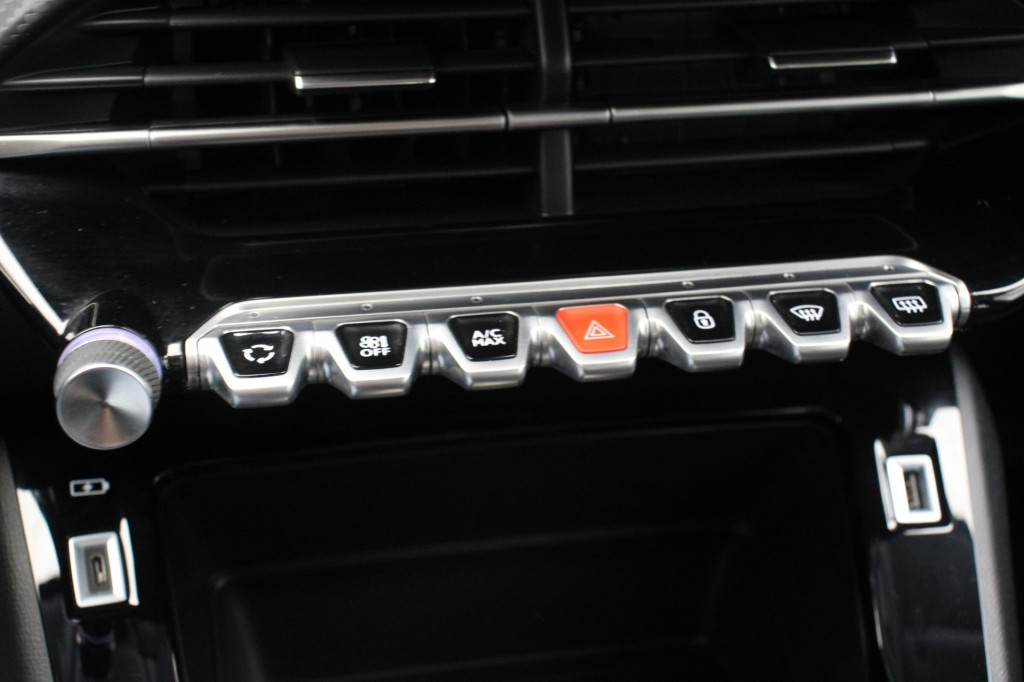 Peugeot e-208 (S906LJ) met abonnement