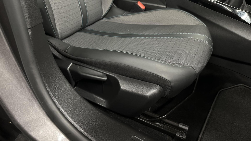 Peugeot 2008 (N848RJ) met abonnement