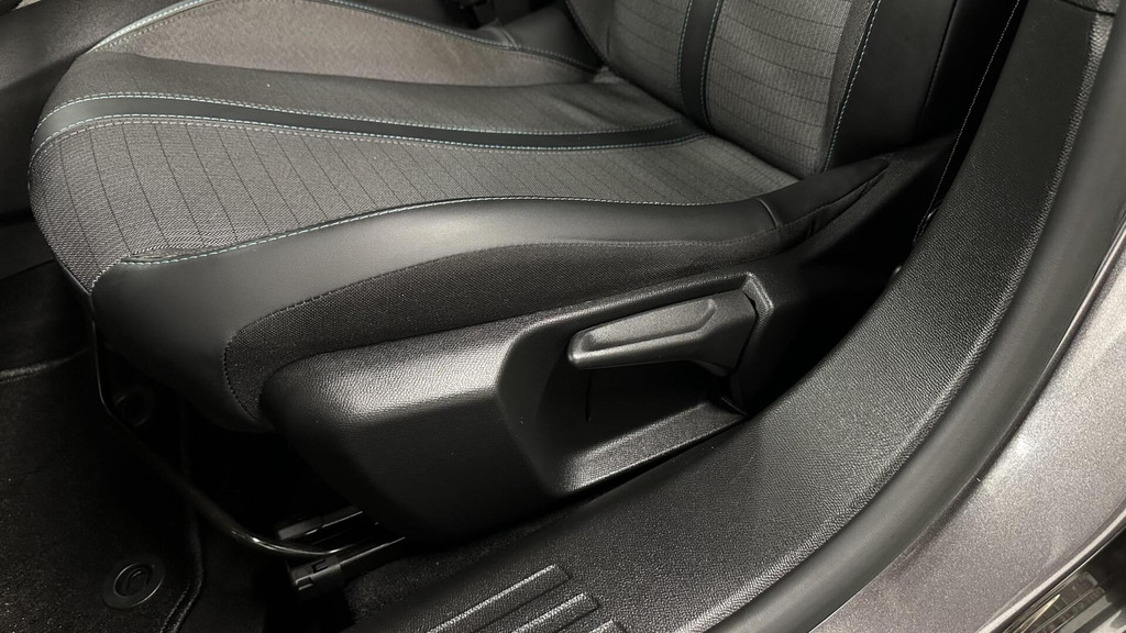 Peugeot 2008 (N848RJ) met abonnement