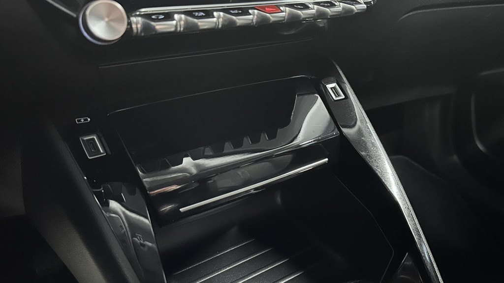 Peugeot 2008 (N848RJ) met abonnement