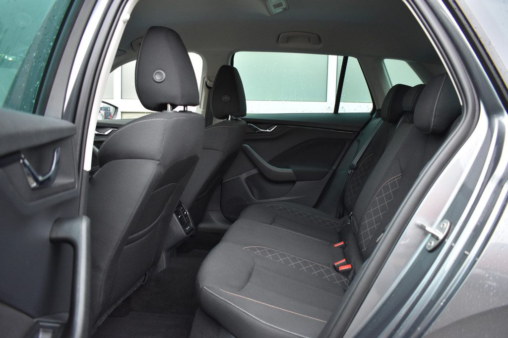 ŠKODA Kamiq (JVV10V) met abonnement