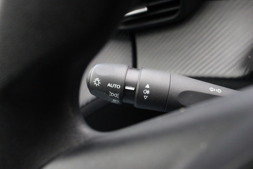 Peugeot 208 (N522PJ) met abonnement