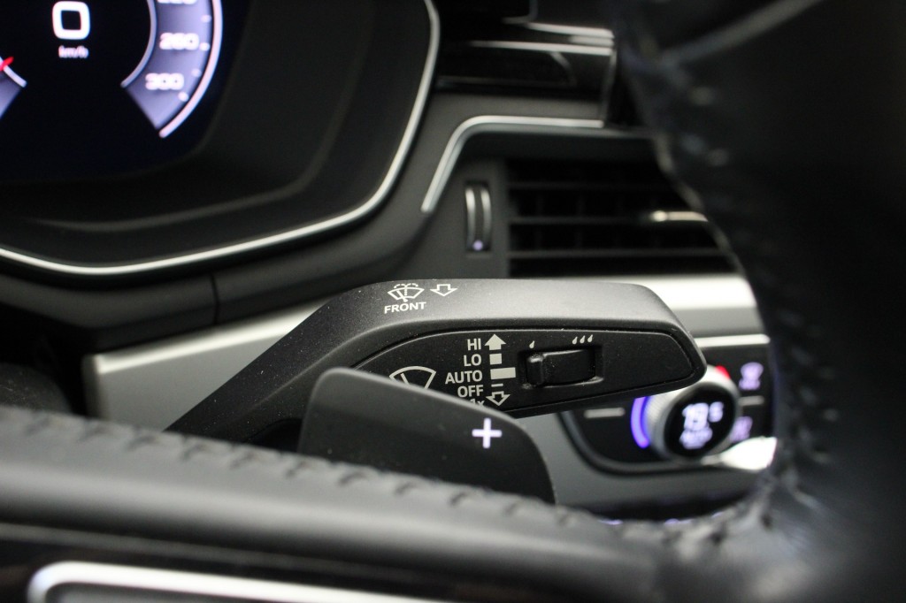 Audi A4 (G500ZV) met abonnement