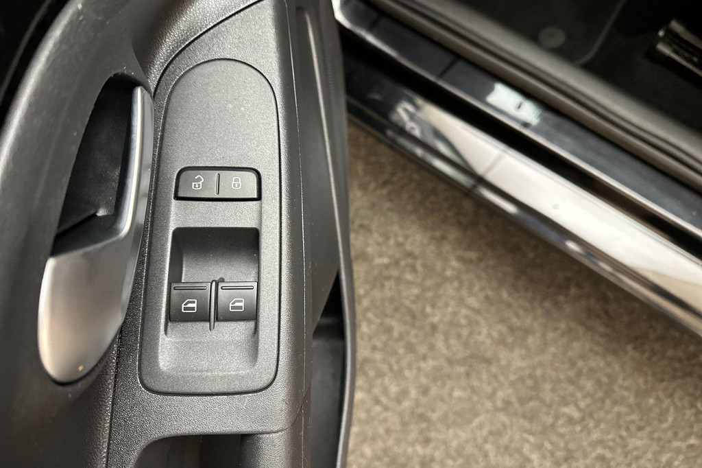 Volkswagen up! (N133VF) met abonnement